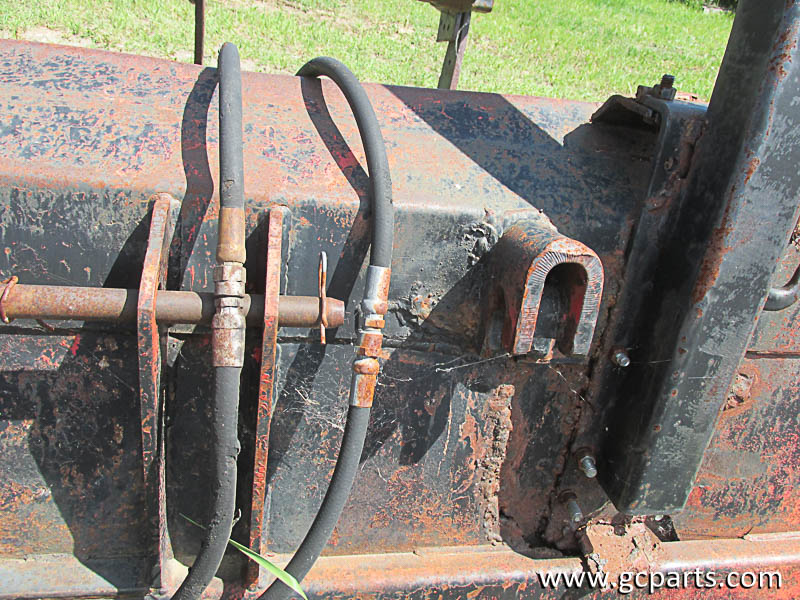 2360 VERS 8FT BUCKET W/ GRAPPLE